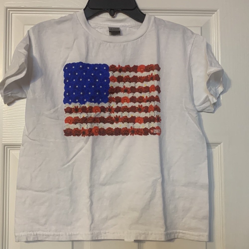 Patriotic flag tshirt with flowers size youth small tractor supply